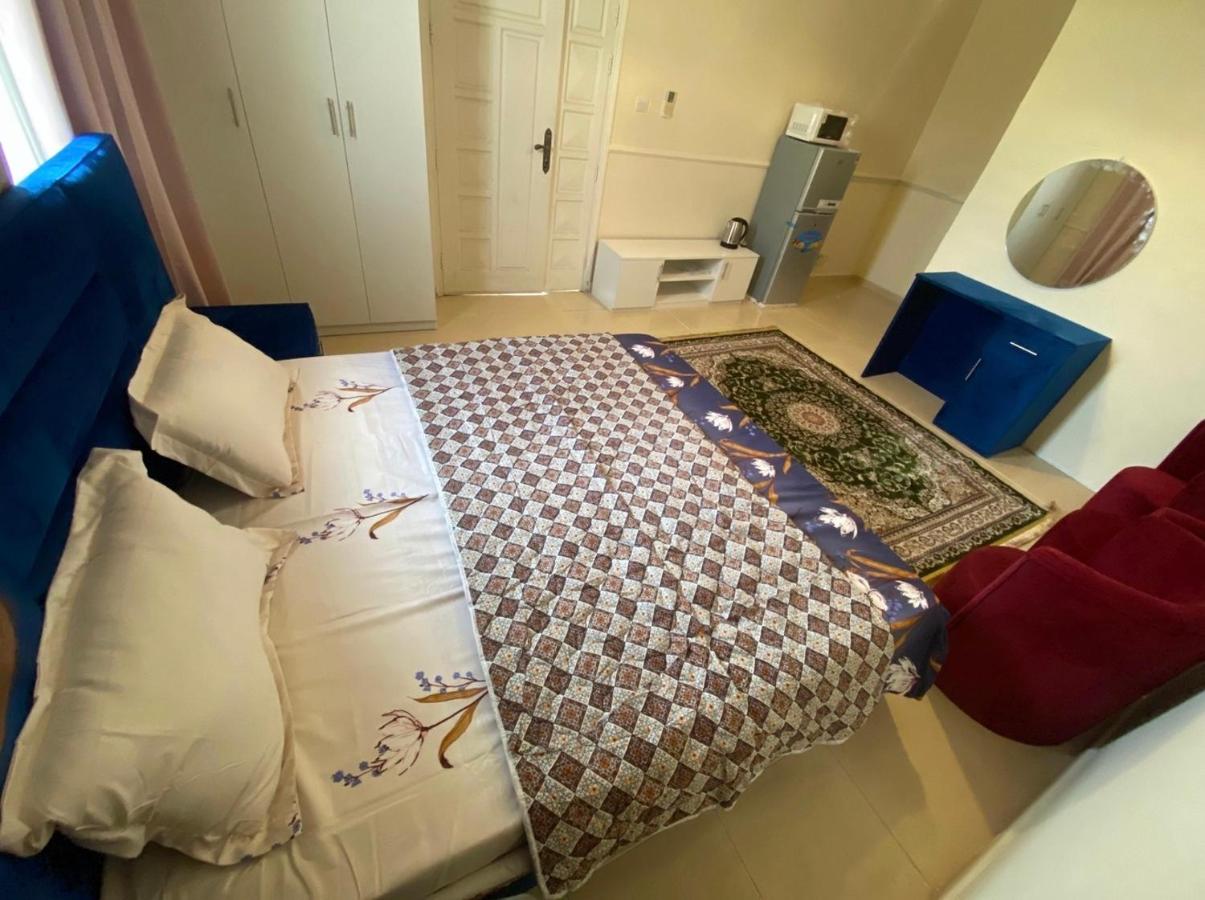 Charming Apartment Abu Dhabi - 3