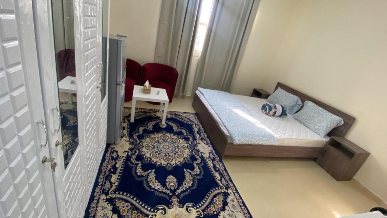 Charming Apartment Abu Dhabi - 5