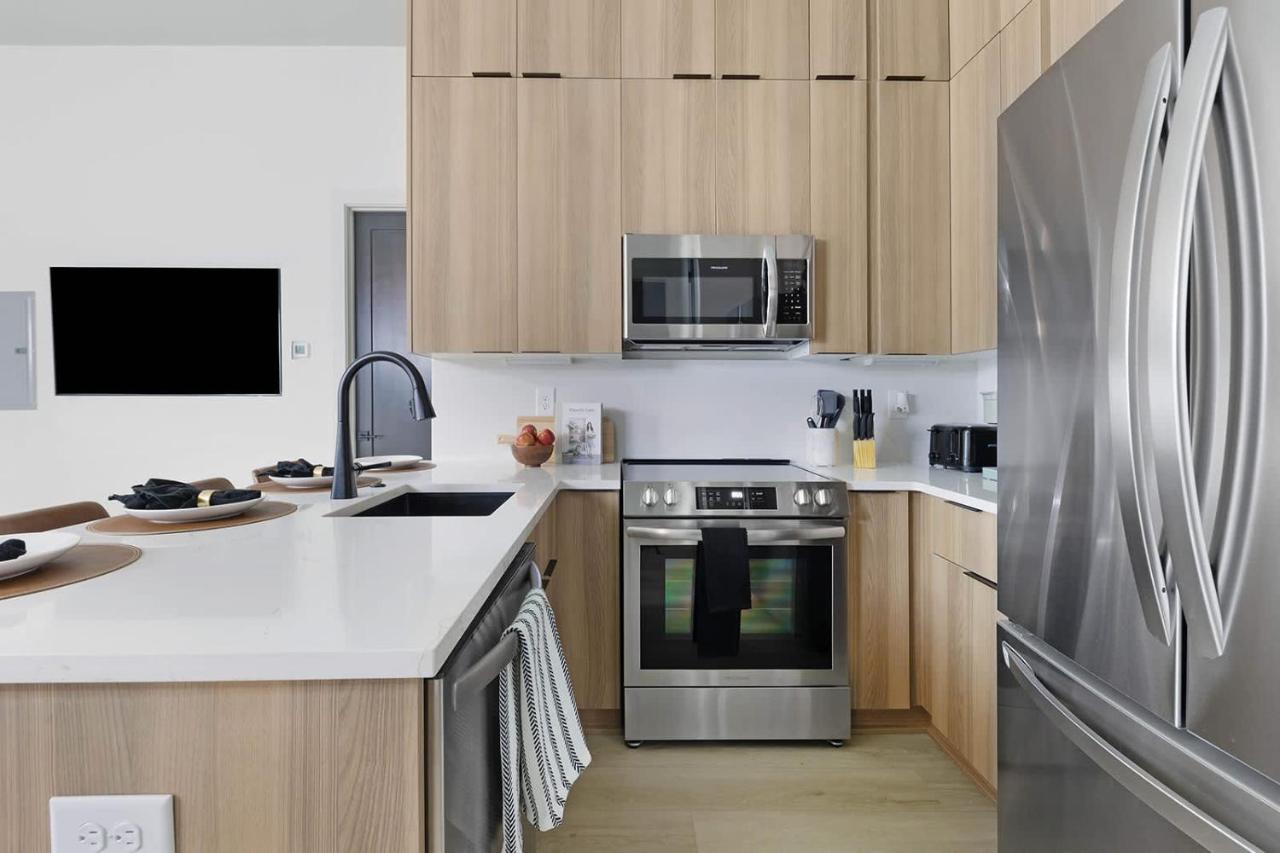 Kays Hideaway - Stylish stay steps to dining - 4