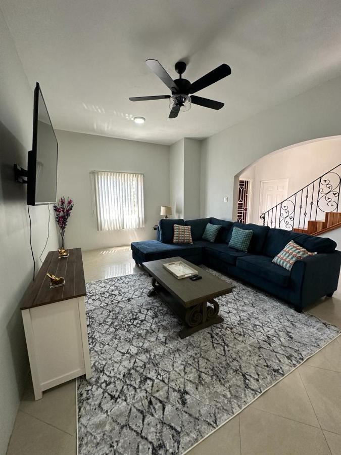 Serene Luxe 3BR Home Family Friendly MoBay Stay - 5