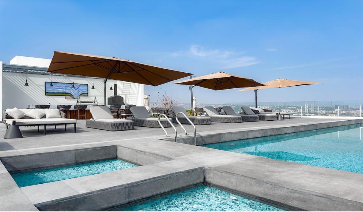 LUXURY Panoramic Sky Pool, Gym & Grill - Portal SA