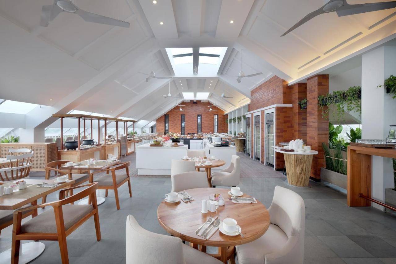 Jambuluwuk Oceano Seminyak Hotel - 5