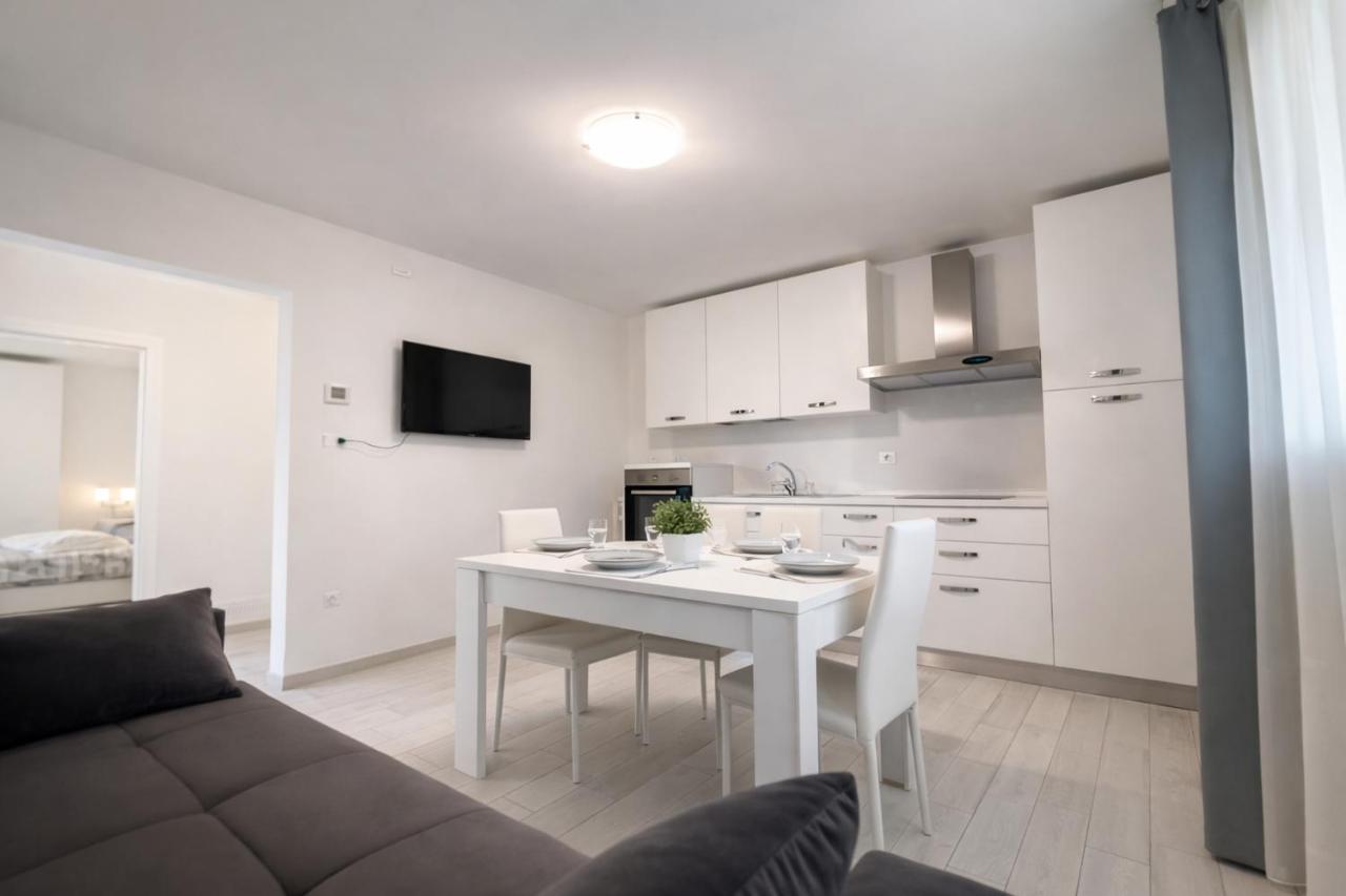 House with pool and park - Convenient for Venice and the sea! - 4