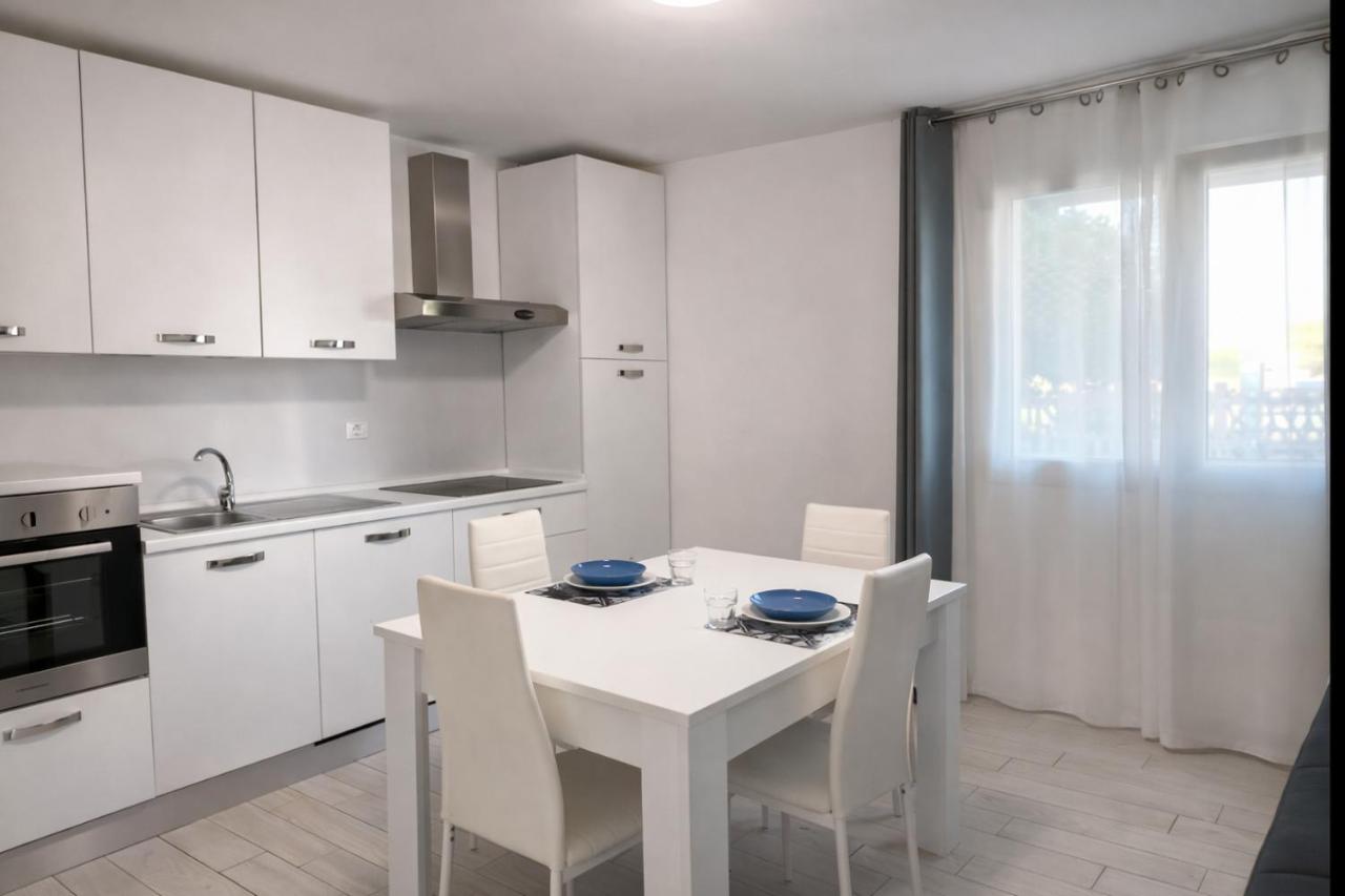 House with pool and park - Convenient for Venice and the sea! - 5