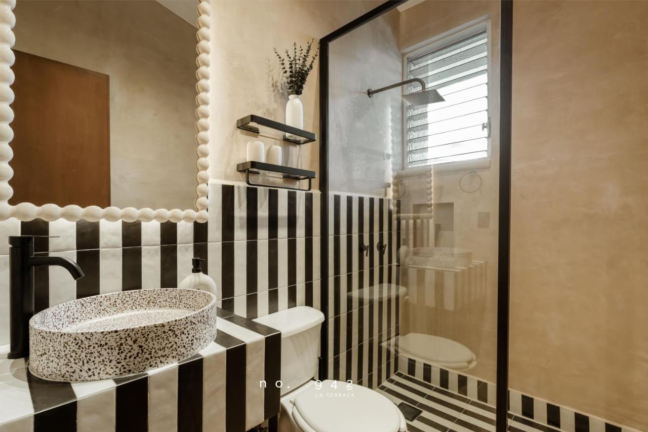 Design 3BR Penthouse with Private Terrace Jacuzzi - 5