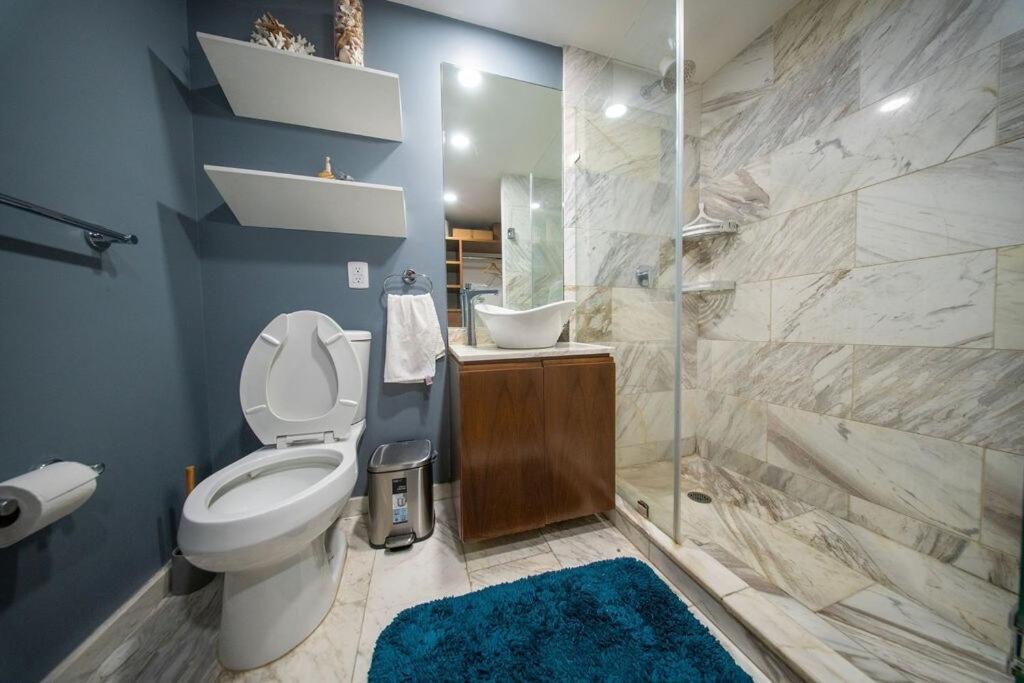 Luxury 2BR Condesa Rooftop Pool Walk Roma - 3