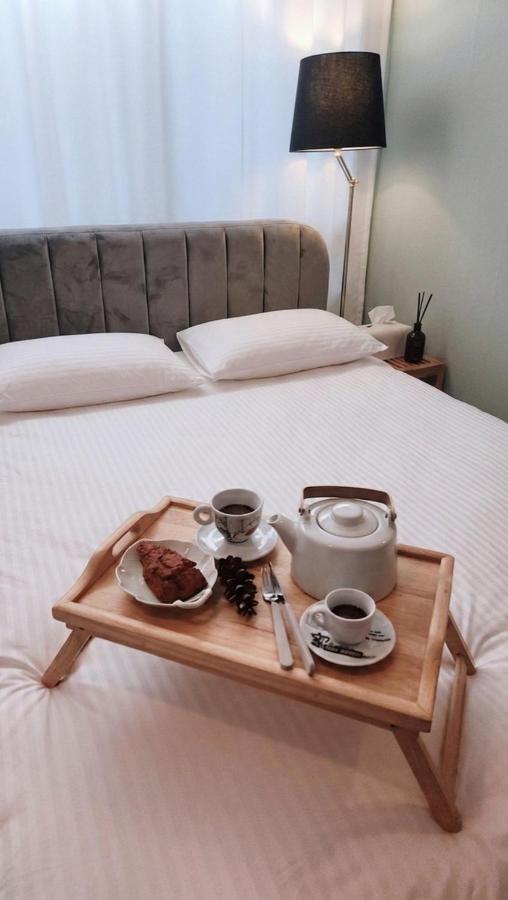 1min Hongdae Station and 1 minute Hongdae Main Street 6 people 3beds Luxury hotel - 4