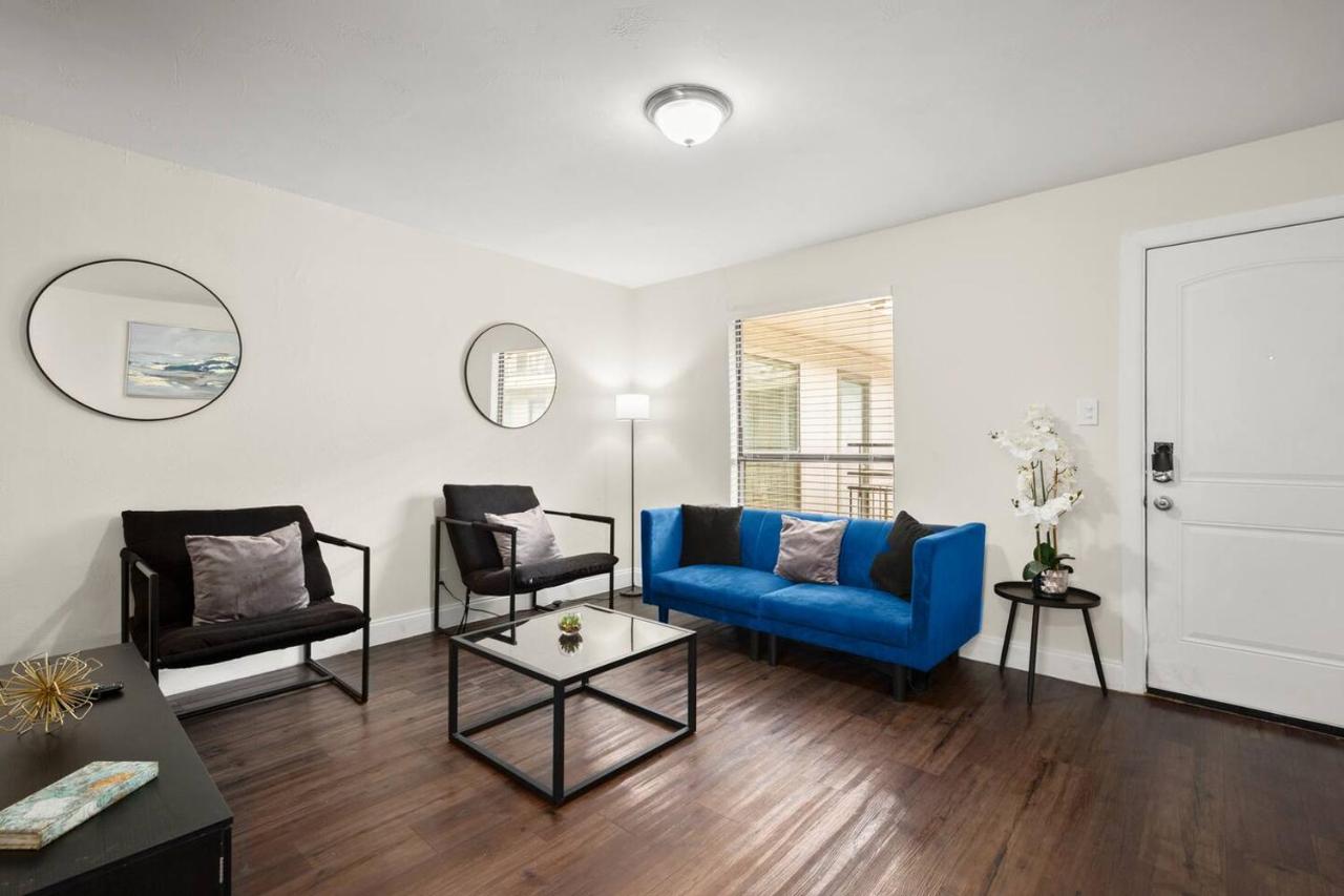 Modern 1BR Apartment | Fast Wi-Fi | Great Location - 5