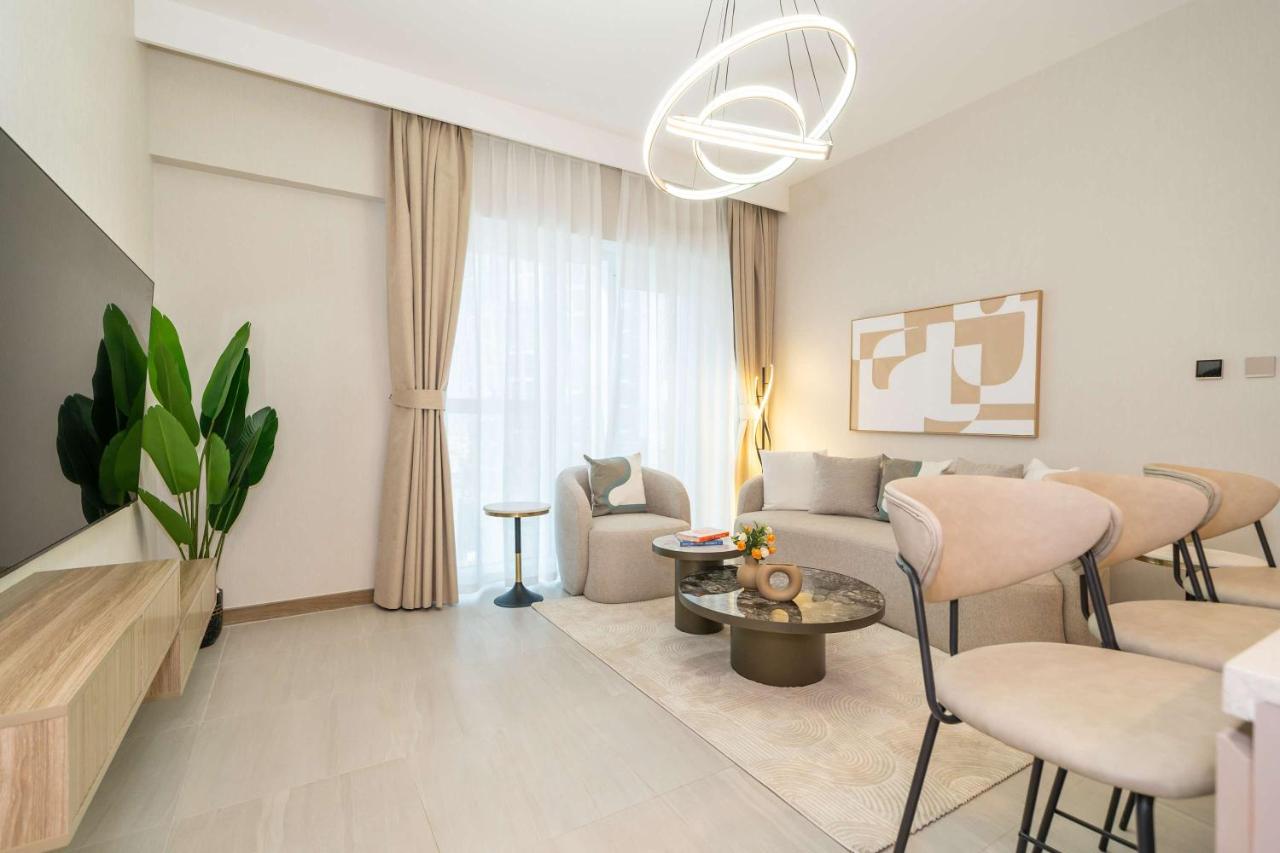 Designer 1BR Apt Fully Equipped - 5