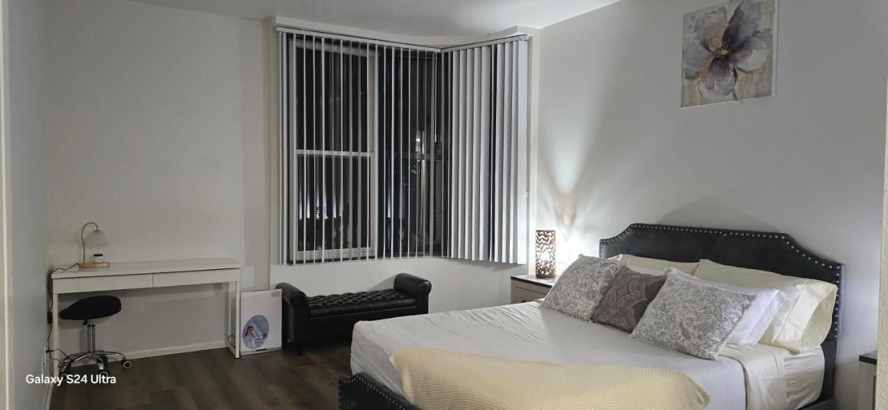 Large two-room apartment near LAX and the Ocean - 2