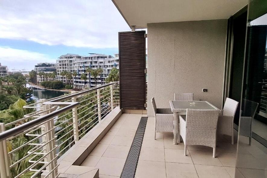 Dockside Serenity - 4