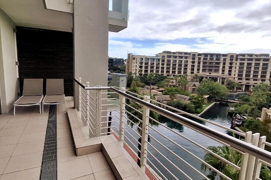 Dockside Serenity - 5