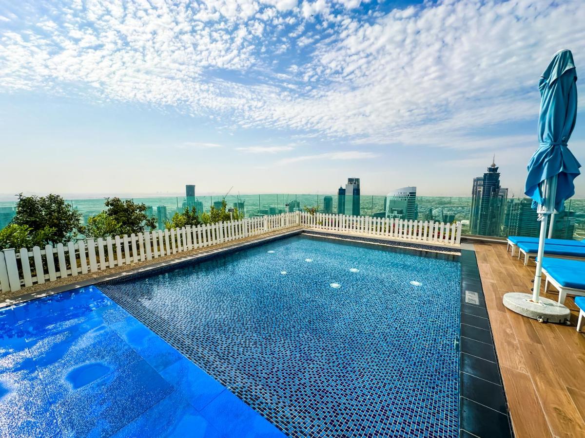 Infinity Pool, NEW Luxury 2BR, Burj View! Walk to Mall - 4