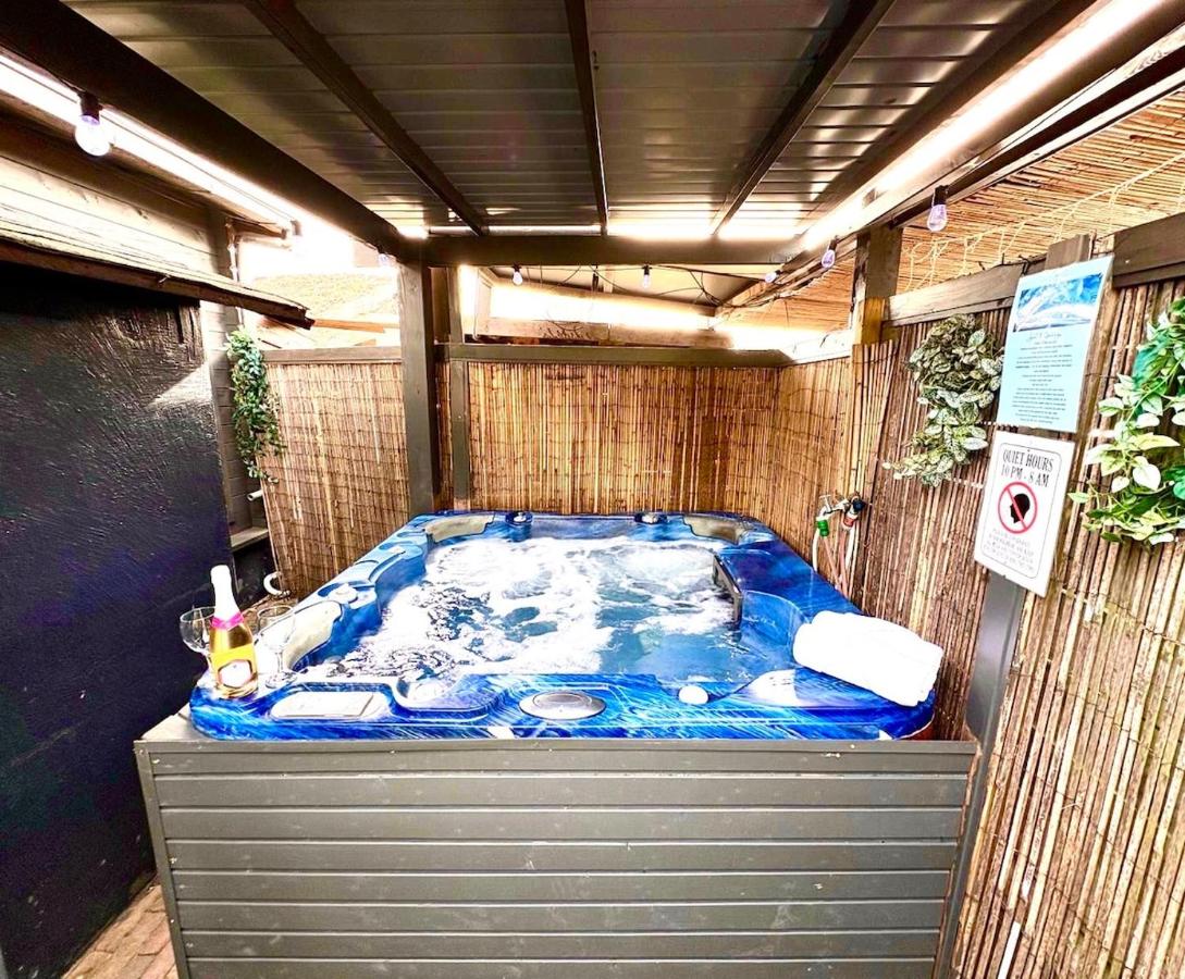 Jungle style lodge with jacuzzi ,sauna and garden near Amsterdam - 5