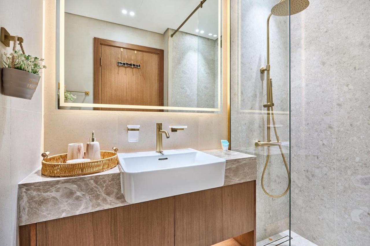 Luxury Studio in Trillionaire Residence - 3