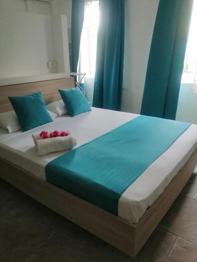 Cozy Ground-Floor At Villa Camille near the Beach - 5