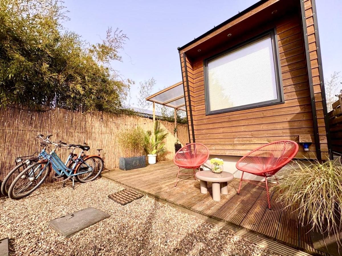Cozy tiny house with jacuzzi , garden and free parking near Amsterdam - 2
