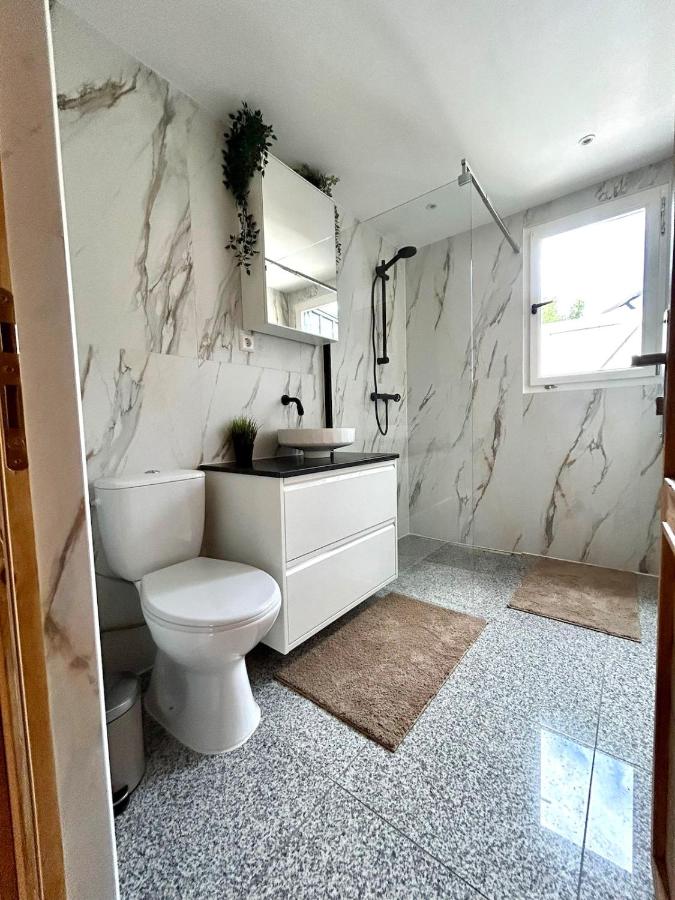 New cozy chalet with jacuzzi and home cinema near Amsterdam - 3