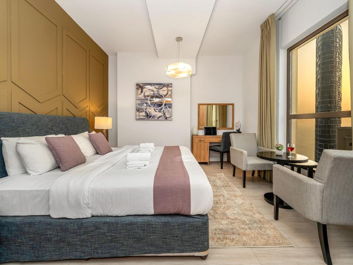 Panoramic Sea and Dubai Ain View 2BR Apt - 2