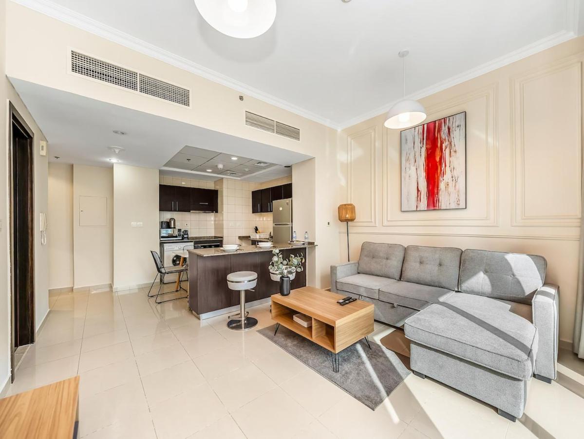 Tranquil 1BR Escape Canal View Pool & Public Jacuzzi - 5