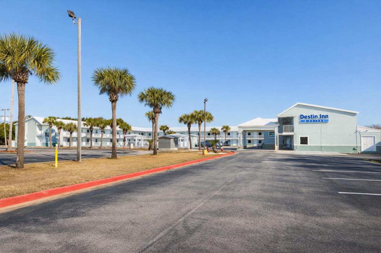 Image: Destin Inn & Suites