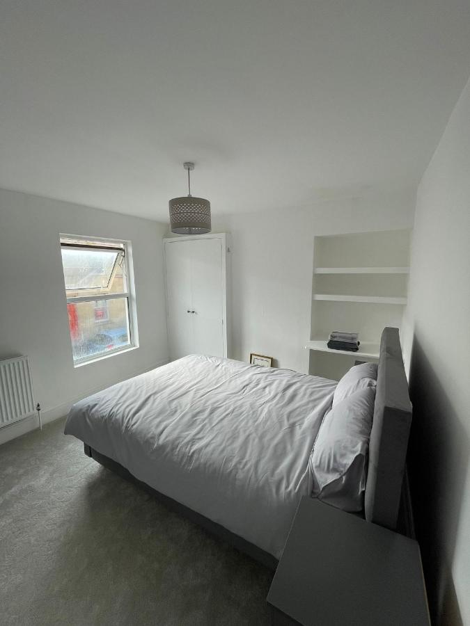 Cosy 3-Bed House off City Centre - 4