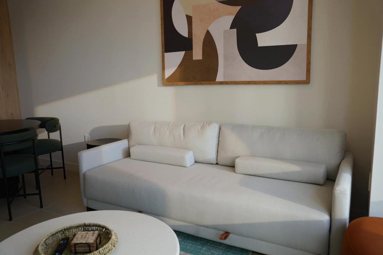 Stylish Minimalist 1BR in The Crosby - 3