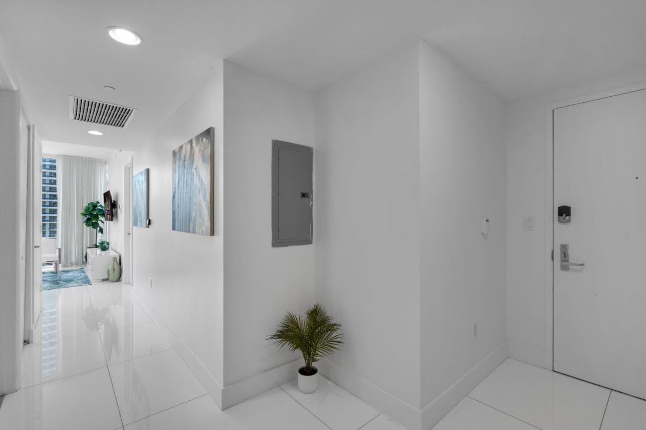 Icon Brickell 2BR Poolside Paradise in the Sky - 3
