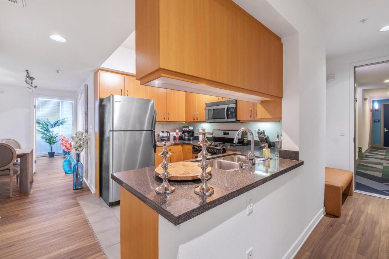 14 Santa Monica Gorgeous Apartment - 4