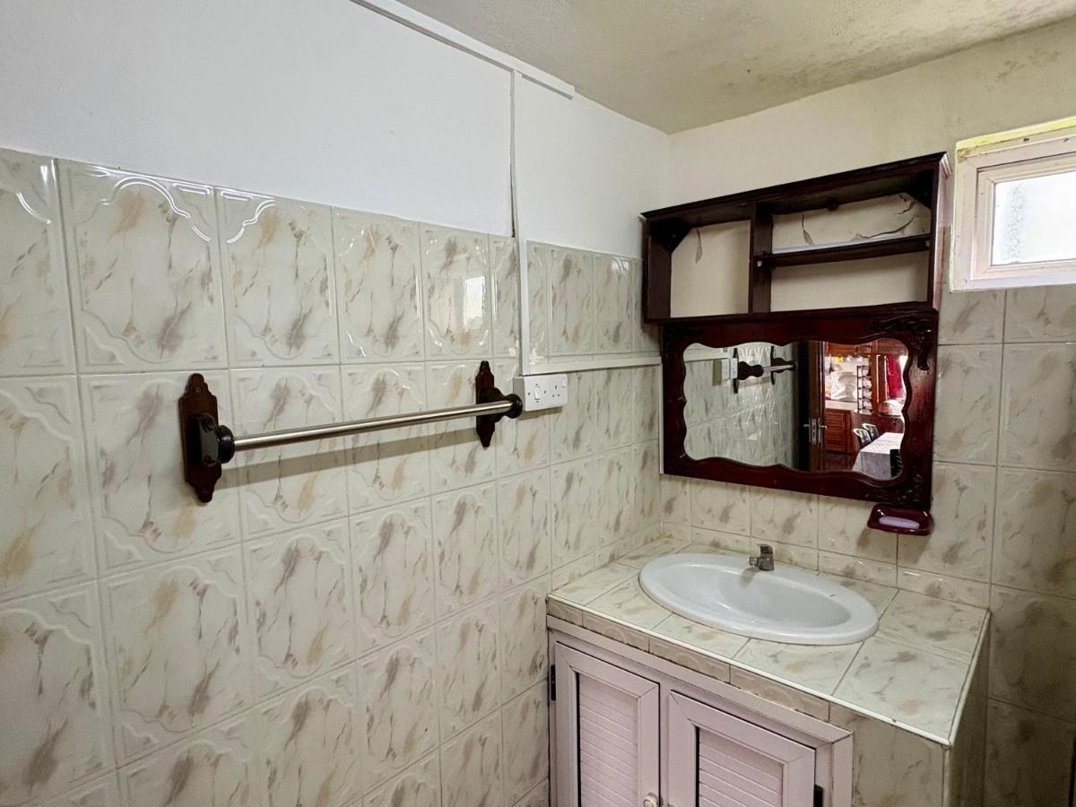 The Village Nest Apartment - 3