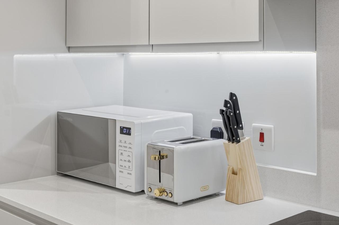 Stunning 2Bedroom Ensuite Apartment Near Excel & 02 Area - 4