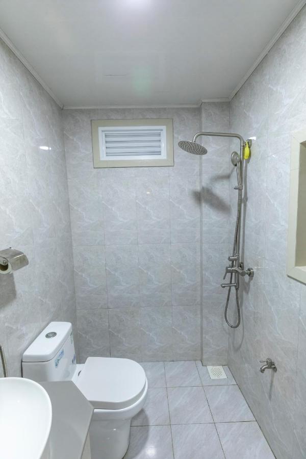 Isle Inn Guesthouse - 4