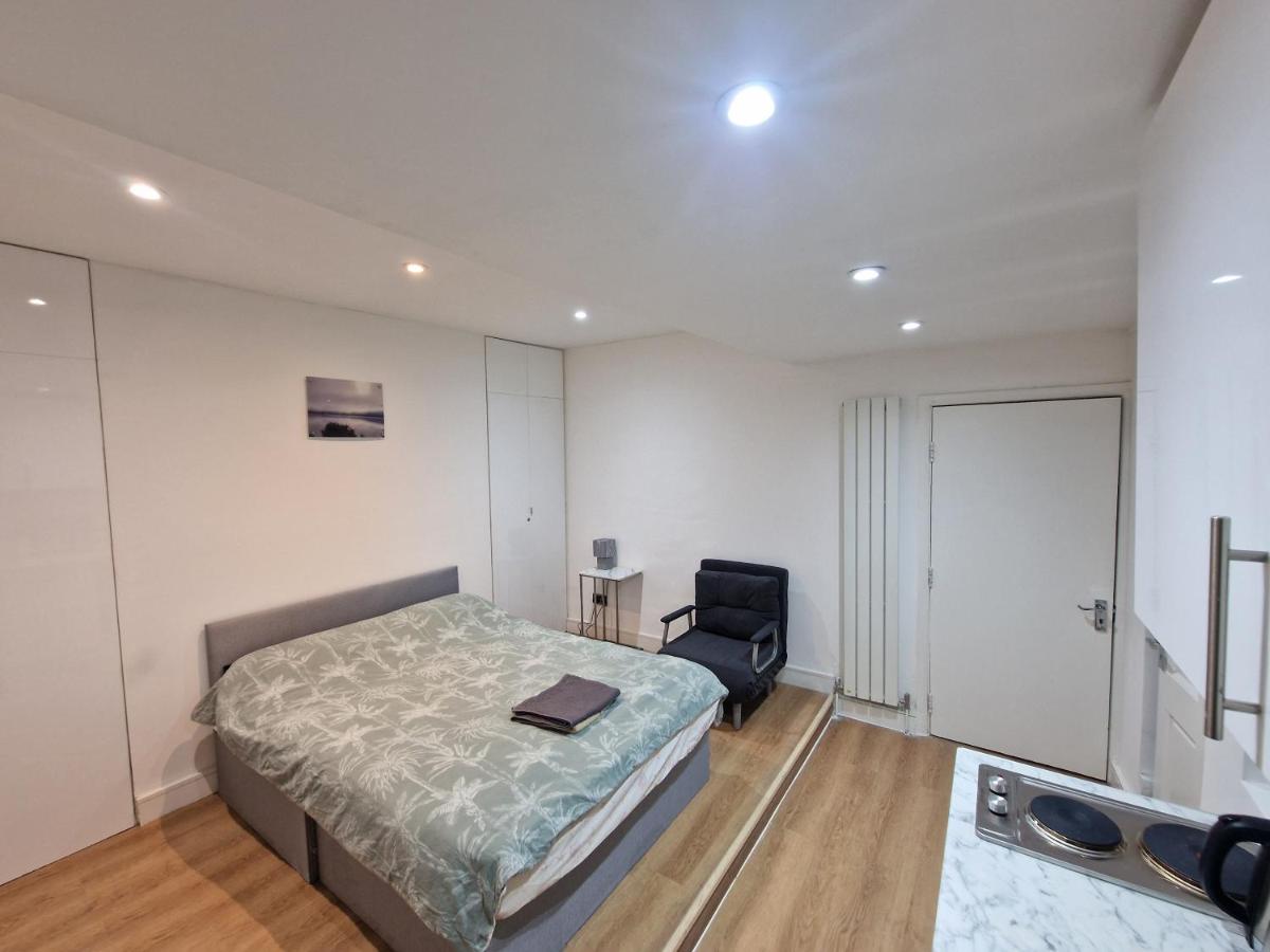 Cosy studio by Emirates Stadium 1 stop to Eurostar - 2