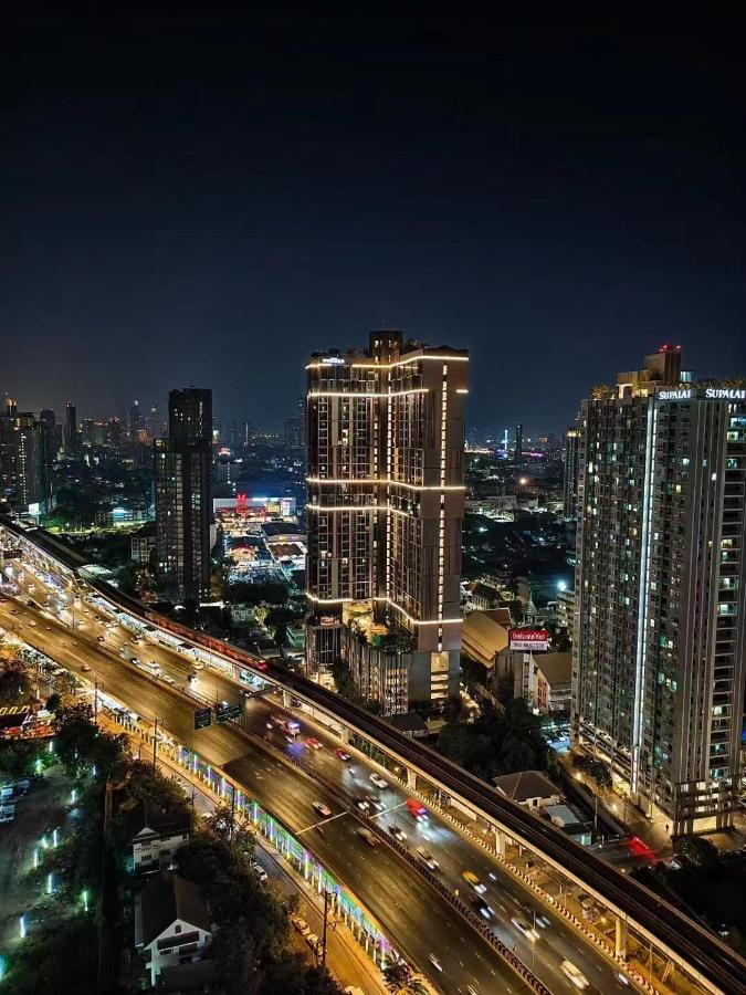 Cozy room with a relax built-in