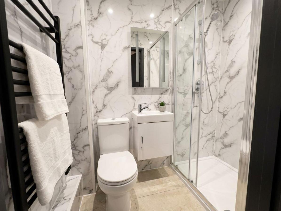 133 Wood Green Studios to Central London - 5