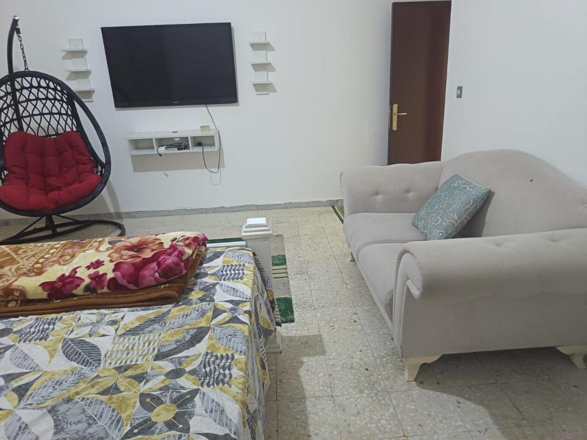 Room Available For couple or small family - 4