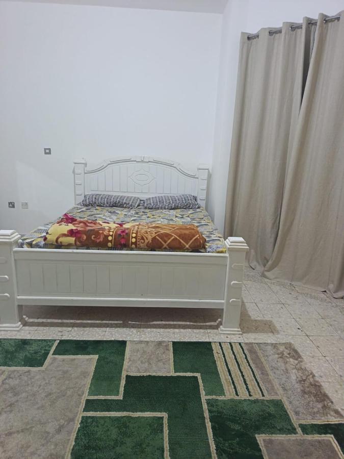 Room Available For couple or small family - 5