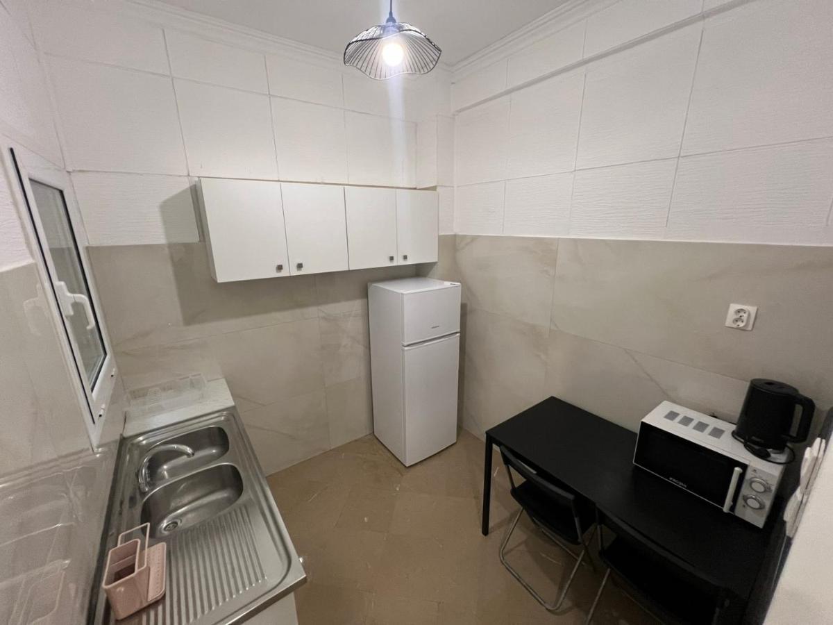 Sfiggos 54 Guest House - 4