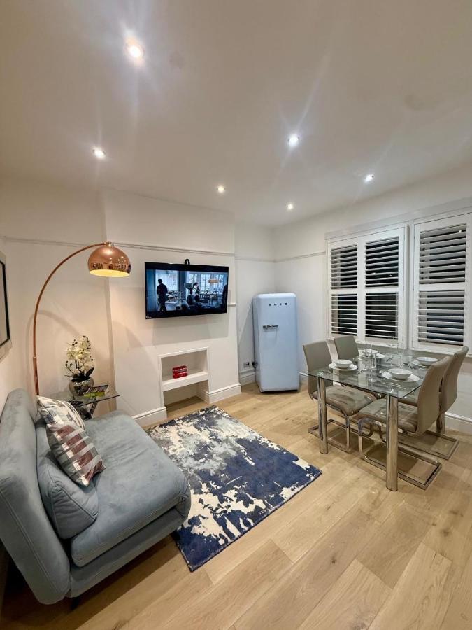 Stockwell Residences - Blue Lagoon Apartment