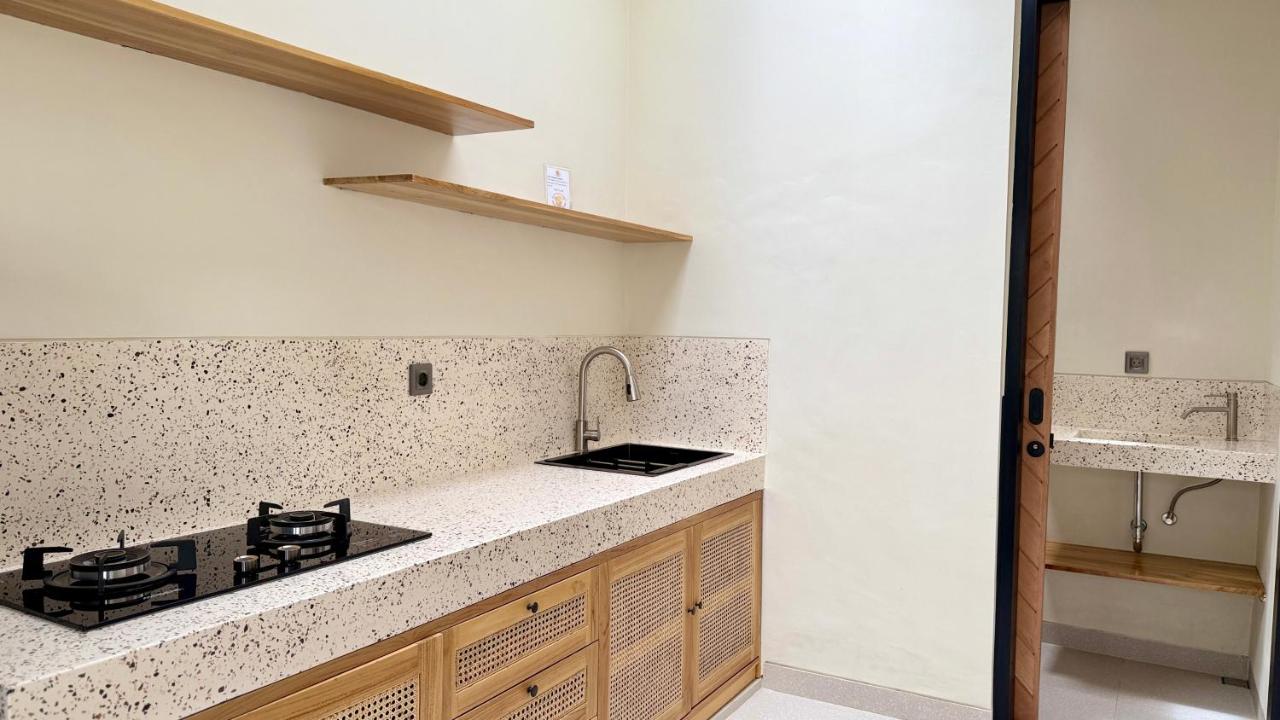 Modern 1BR Pool Villa-Walk to Beach-Central Legian - 4