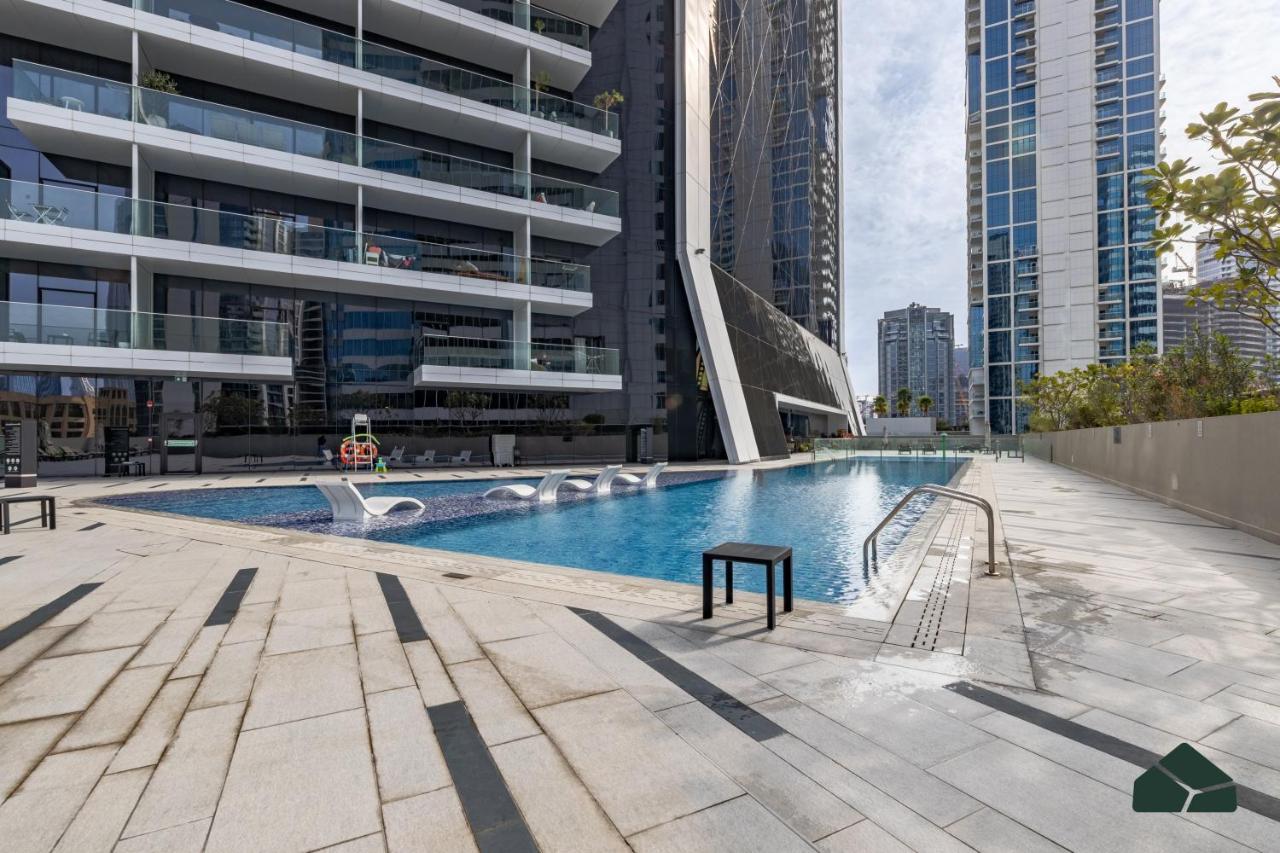 Newly Furnished 1BR with Burj Khalifa View by BMS - 4