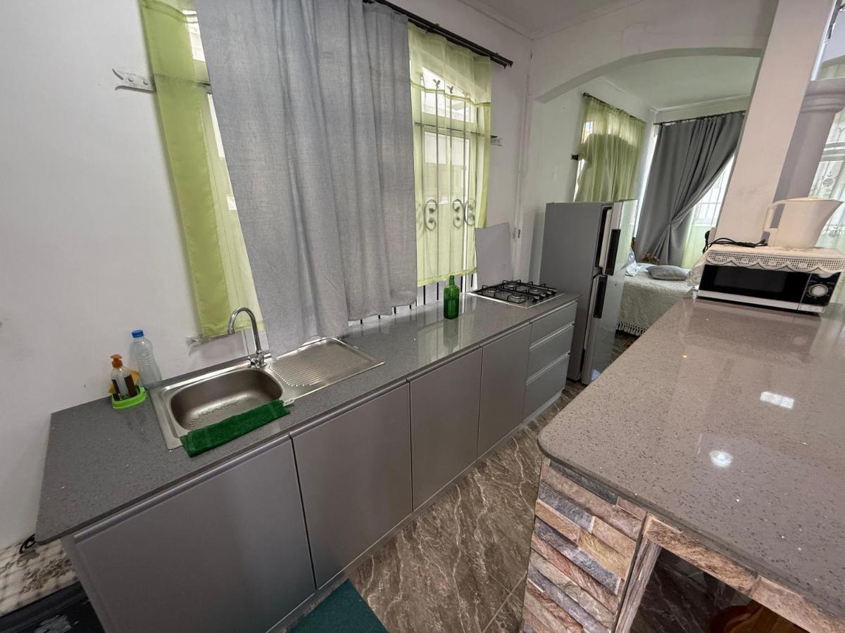 Cosy 3 BR Ground Floor House - S1 - 3