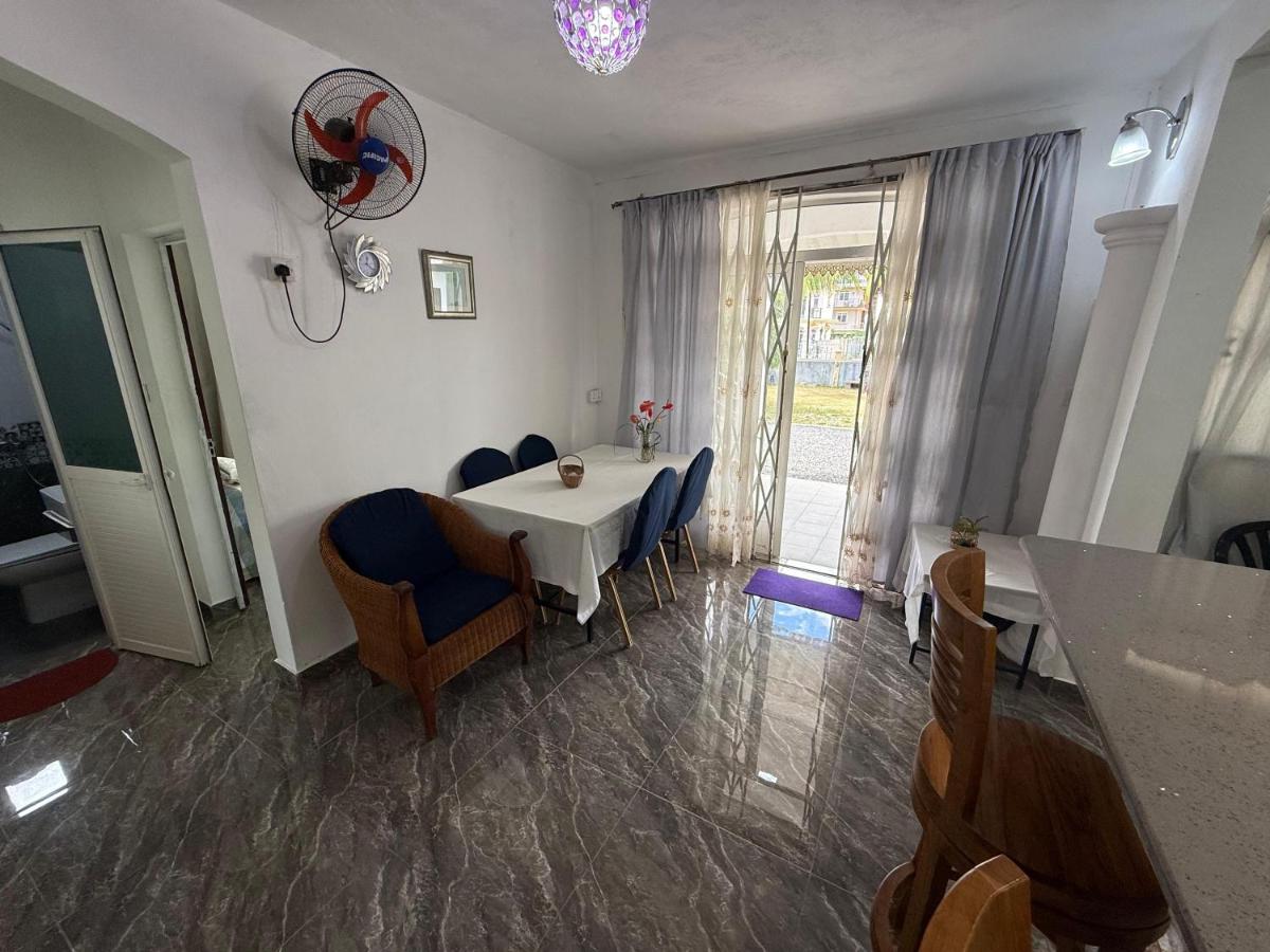 Cosy 3 BR Ground Floor House - S1 - 4