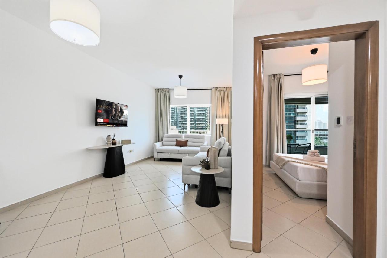 Diamond Superior 1BR - 1min to Metro, Tram and 2min to Beach JBR - 2