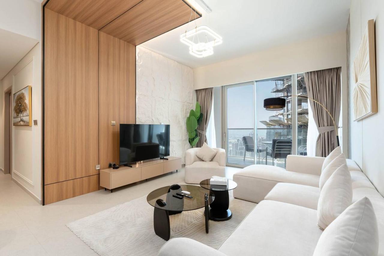 Grande Signature Residence W/ Sea View & City View