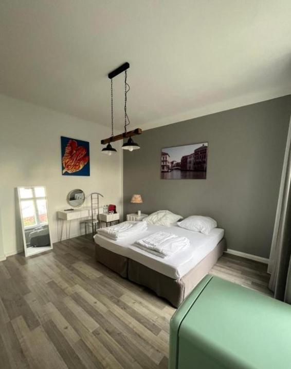 Villa-Charlottenburg 8 Rooms - 2