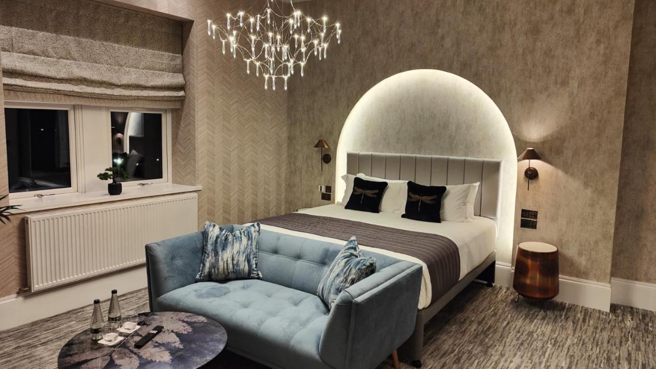 Deluxe King Suite