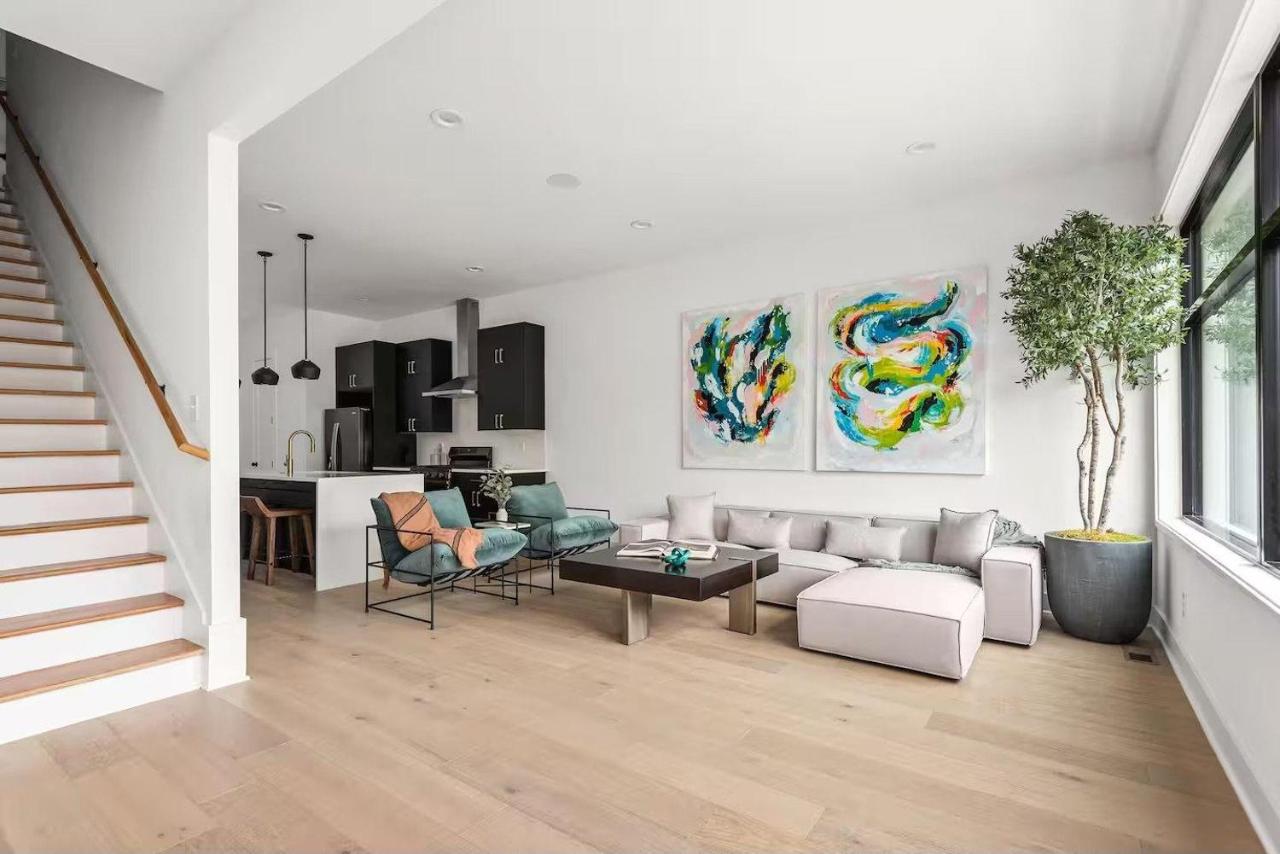 Canvas-Near Broadway & Tennessee State University - 5