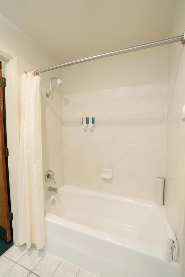 The Monarch Resort — photo 19