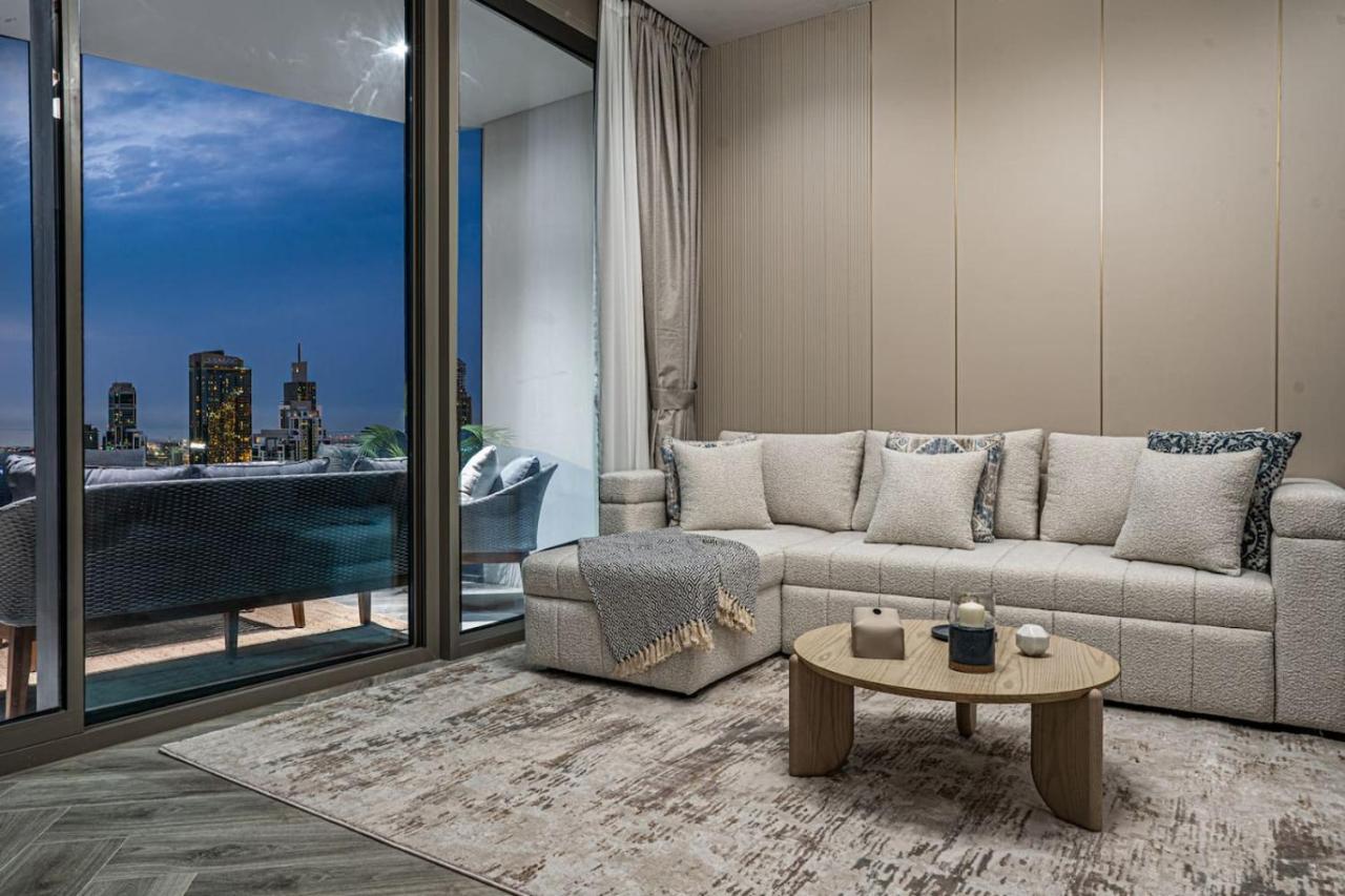 48th Floor Luxury 1BR Burj View Business Bay
